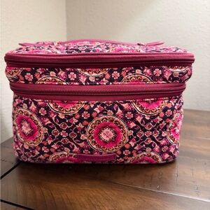 Like New Vera Bradley Cosmetic Case in Raspberry Medallion